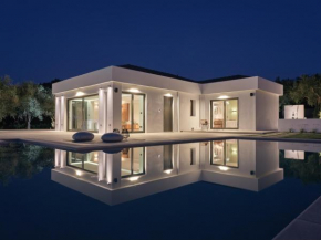 Drallos Luxury Villa